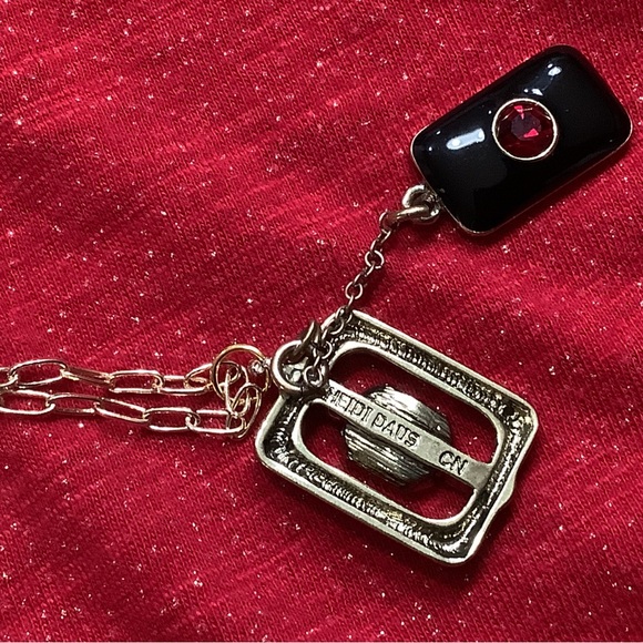 Heidi Daus Black, Gold, and Red Art Deco Pendant. - Picture 3 of 9